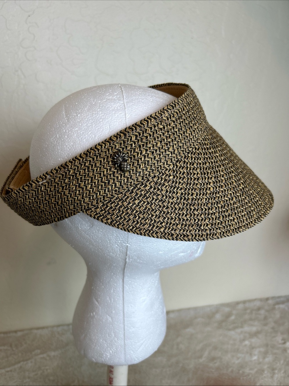 Tommy Bahama Woven Straw Visor in Tan and Black